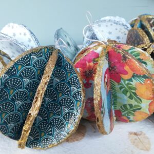 Boules de Noël Magiques // dimanche, 23 novembre 2025, 14:00